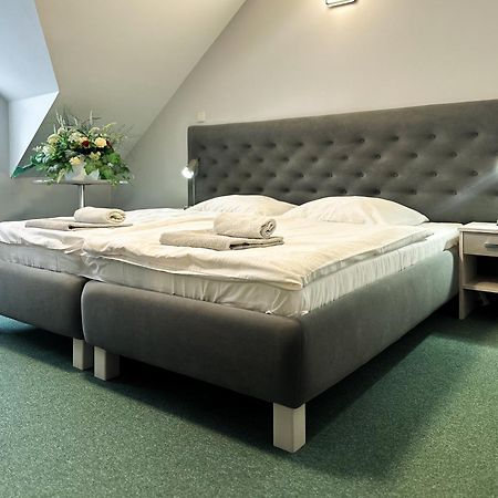 Hotel Arkadia Klecza Gorna Экстерьер фото