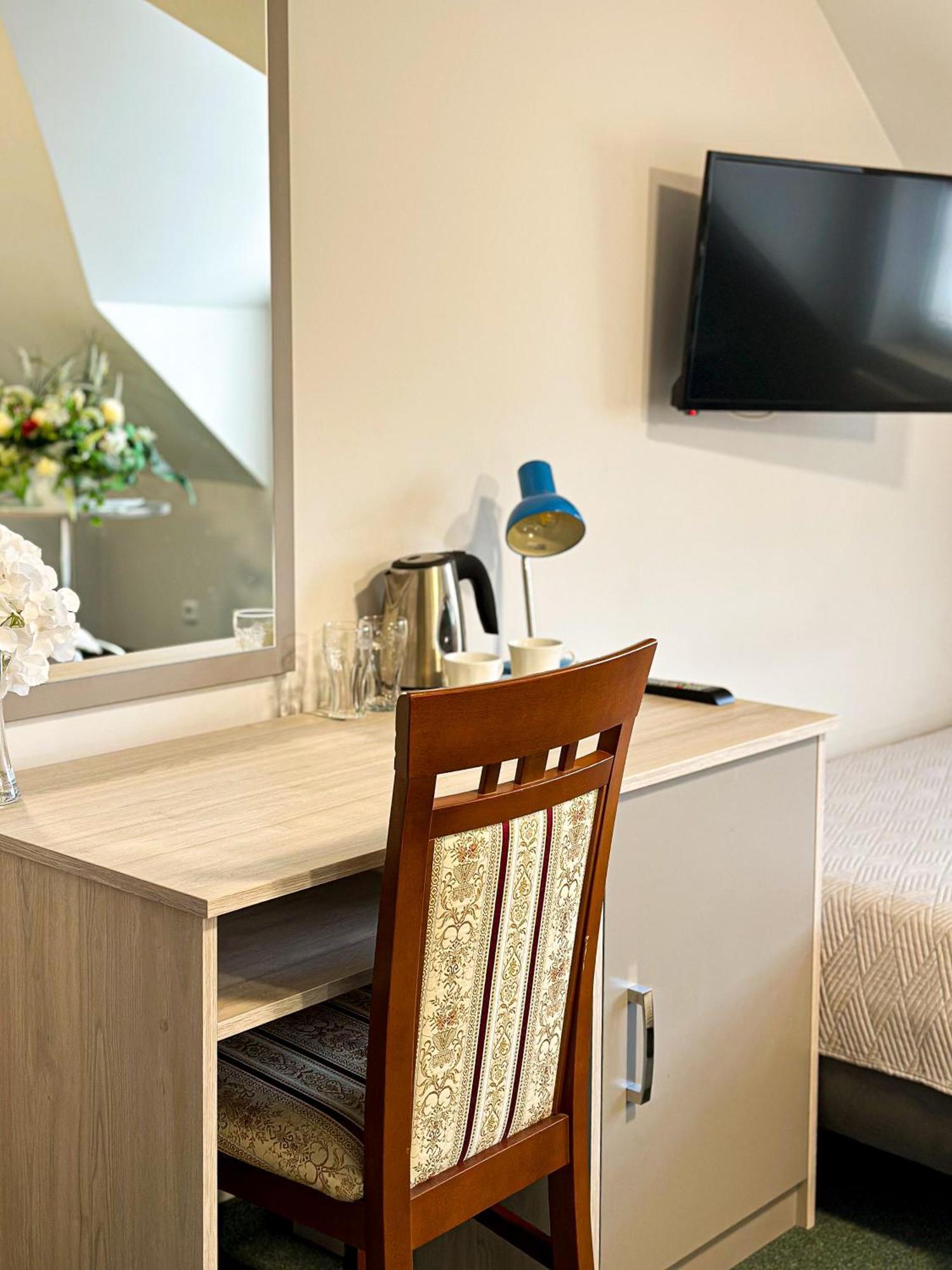 Hotel Arkadia Klecza Gorna Экстерьер фото