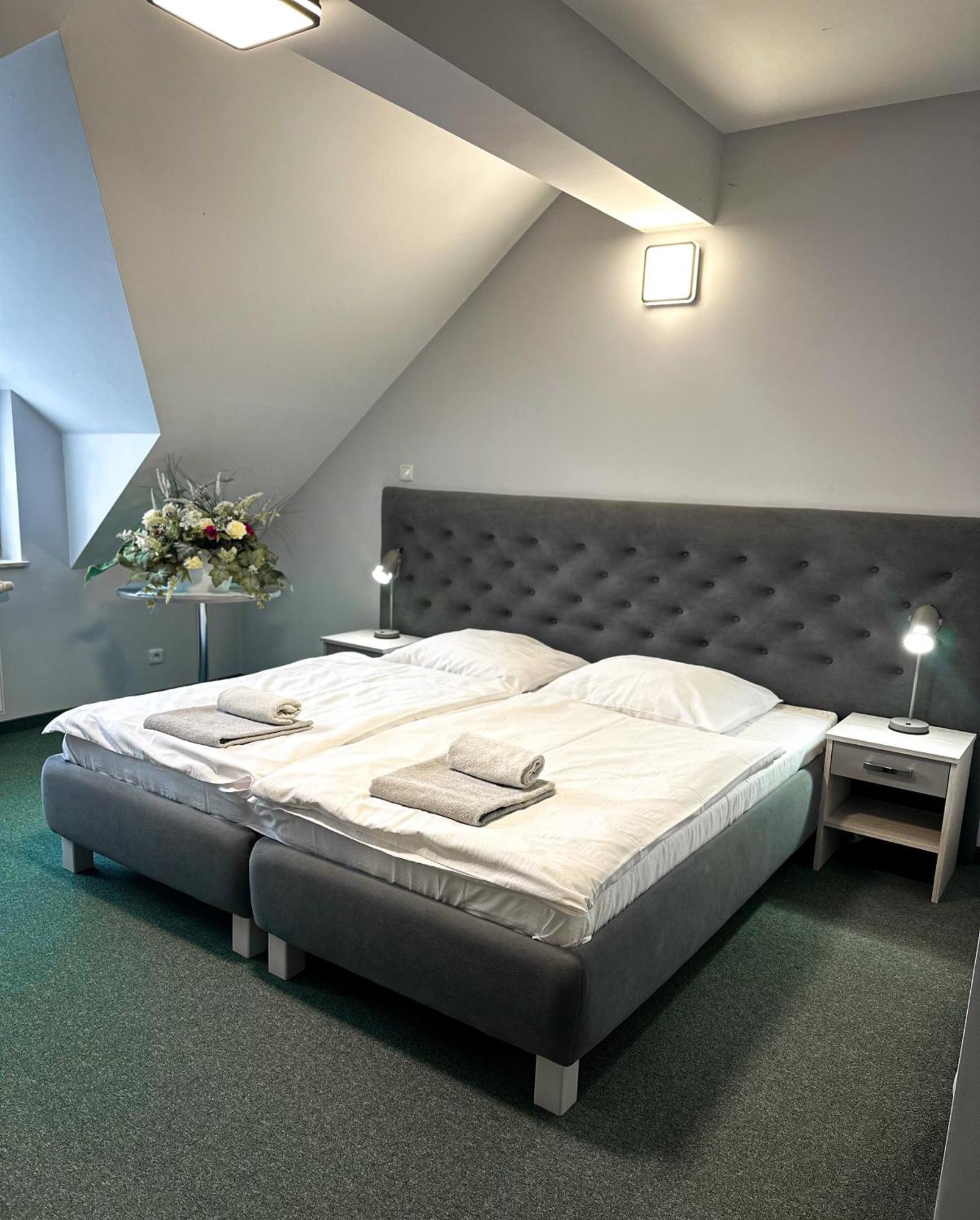 Hotel Arkadia Klecza Gorna Экстерьер фото