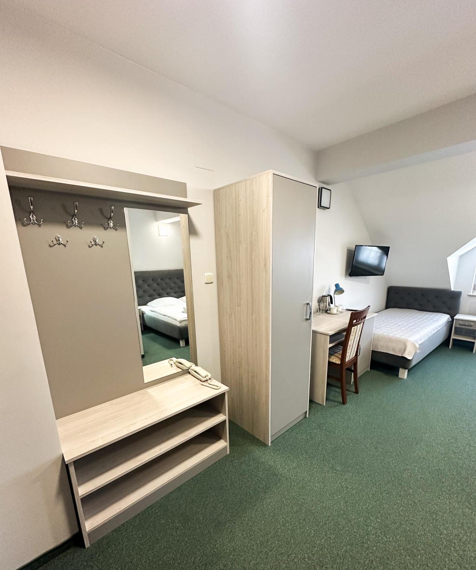 Hotel Arkadia Klecza Gorna Экстерьер фото