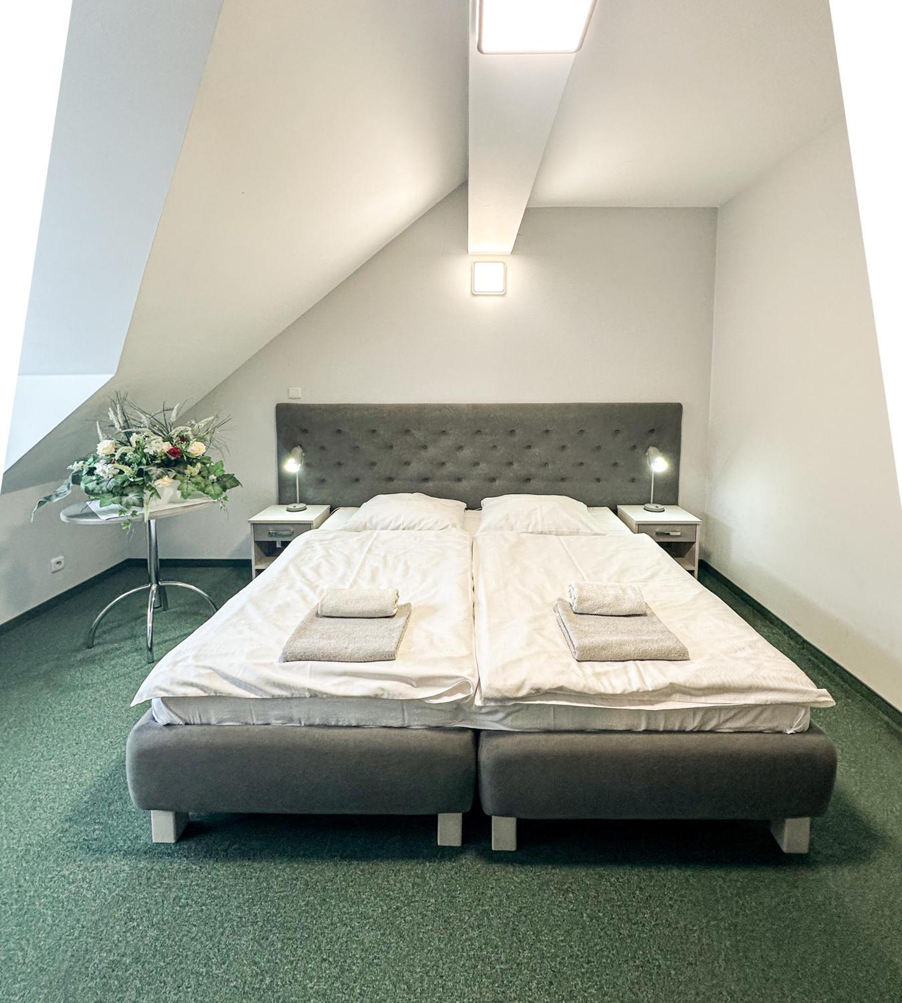 Hotel Arkadia Klecza Gorna Экстерьер фото