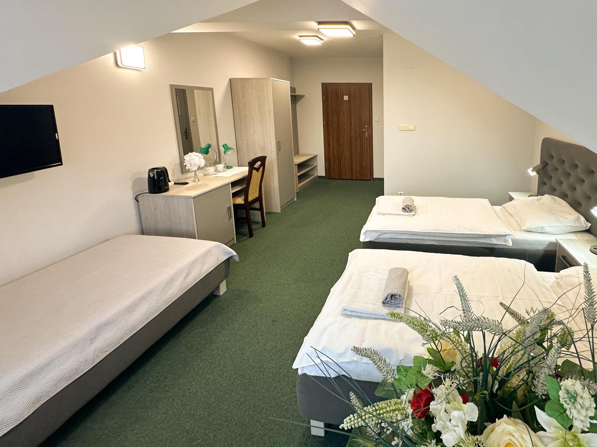 Hotel Arkadia Klecza Gorna Экстерьер фото